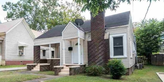 Building Photo - 646 40th St S