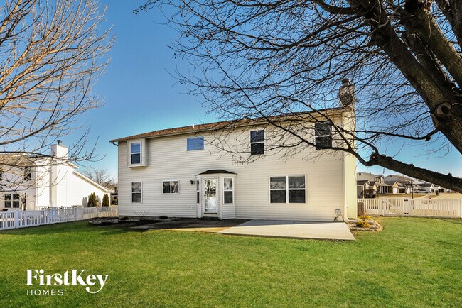 Building Photo - 901 Lands End Cir