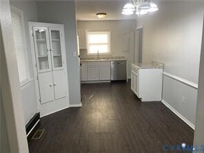 Building Photo - 3324 Meadowbridge Rd