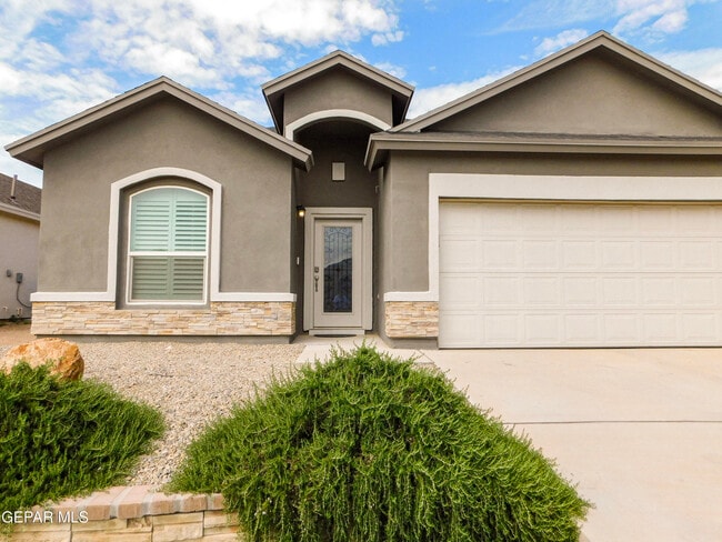 Building Photo - 13849 Sky Harbor Ave