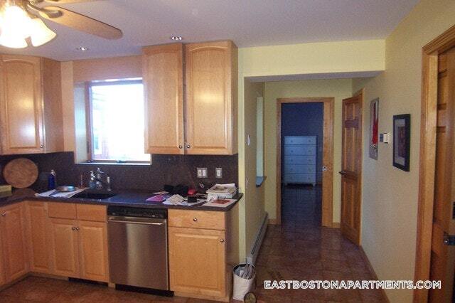 Building Photo - 186 Webster St