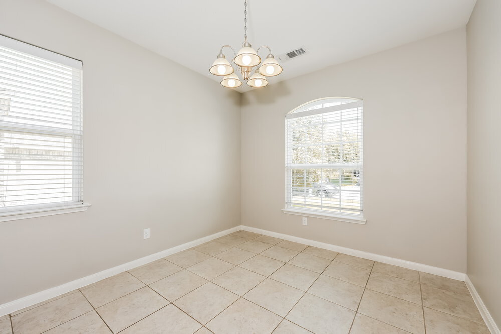 Building Photo - 6120 Chalk Hollow Dr