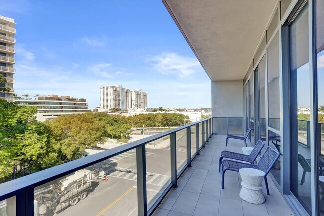 Building Photo - 1220 17th St