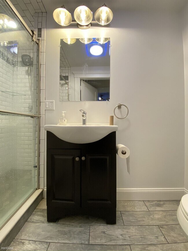 Building Photo - 5 br, 2.5 bath House - 200 Commonwealth Ave