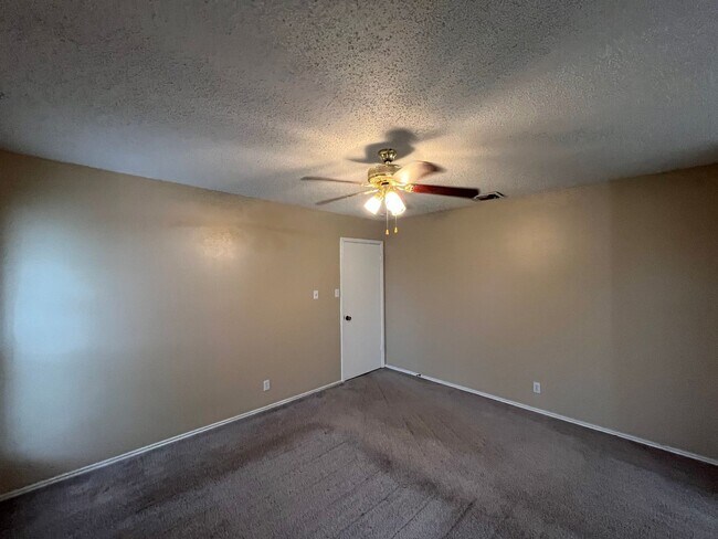 Building Photo - 7026 Silver Canyon