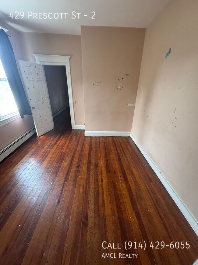 Building Photo - 429 Prescott St