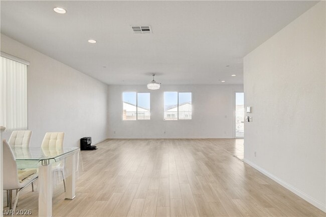 Building Photo - 10276 Thurso Ave