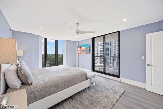 Building Photo - 6075 Pelican Bay Blvd