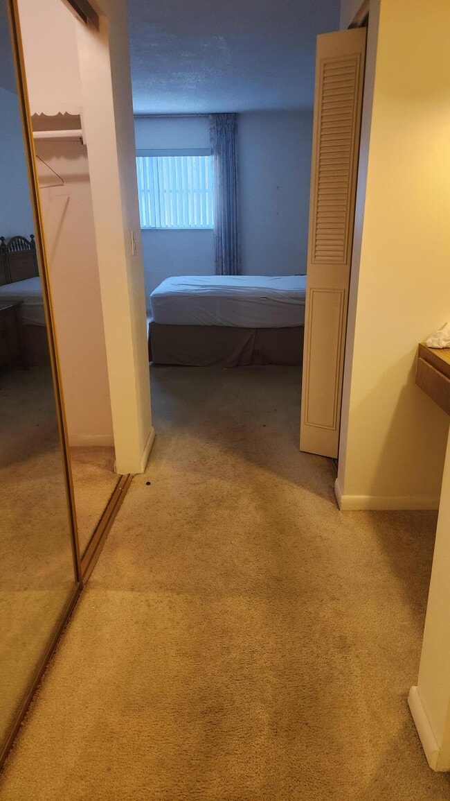 Building Photo - 4751 NW 21st St