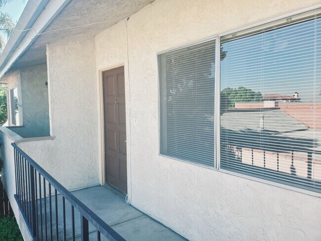 Building Photo - 2325 S Alma St