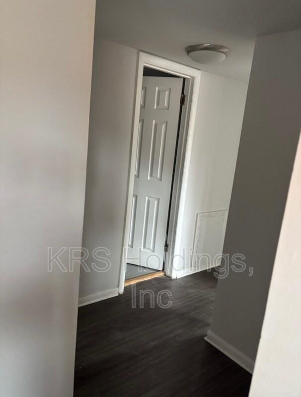 Building Photo - 800 Brook Hill Rd