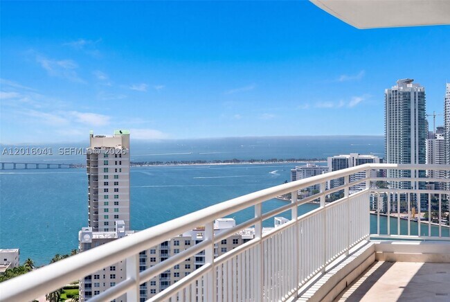 Building Photo - 808 Brickell Key Dr