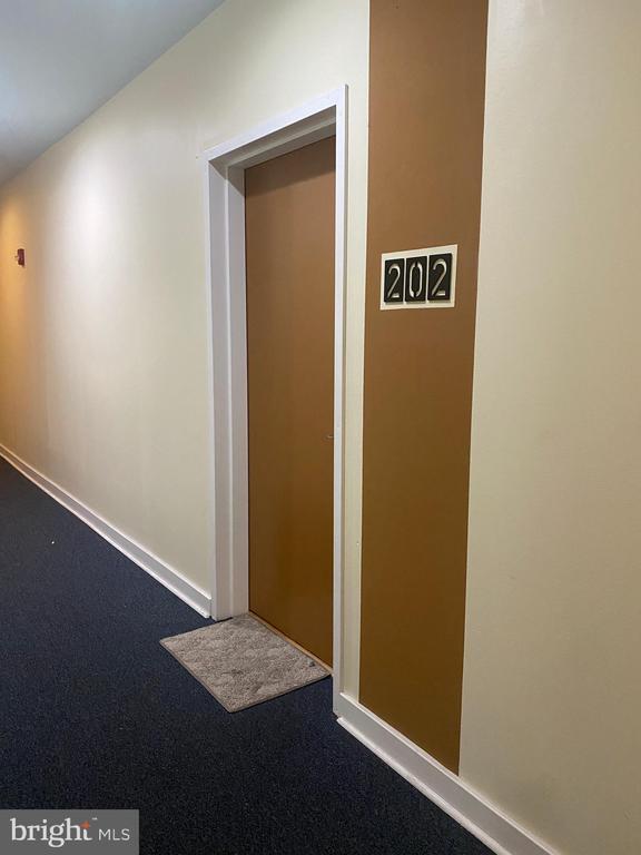 Building Photo - 4742 Pine St