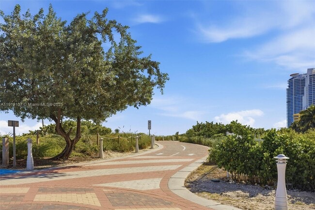 Building Photo - 401 Ocean Dr