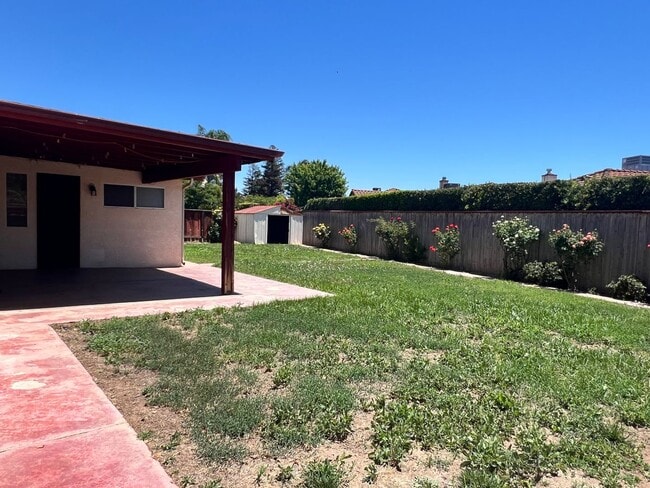 Building Photo - For Rent – Spacious 3 Bed / 2 Bath | 2,660 Sq Ft | West Madera