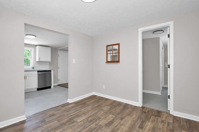Building Photo - 1613 Halsey Loop