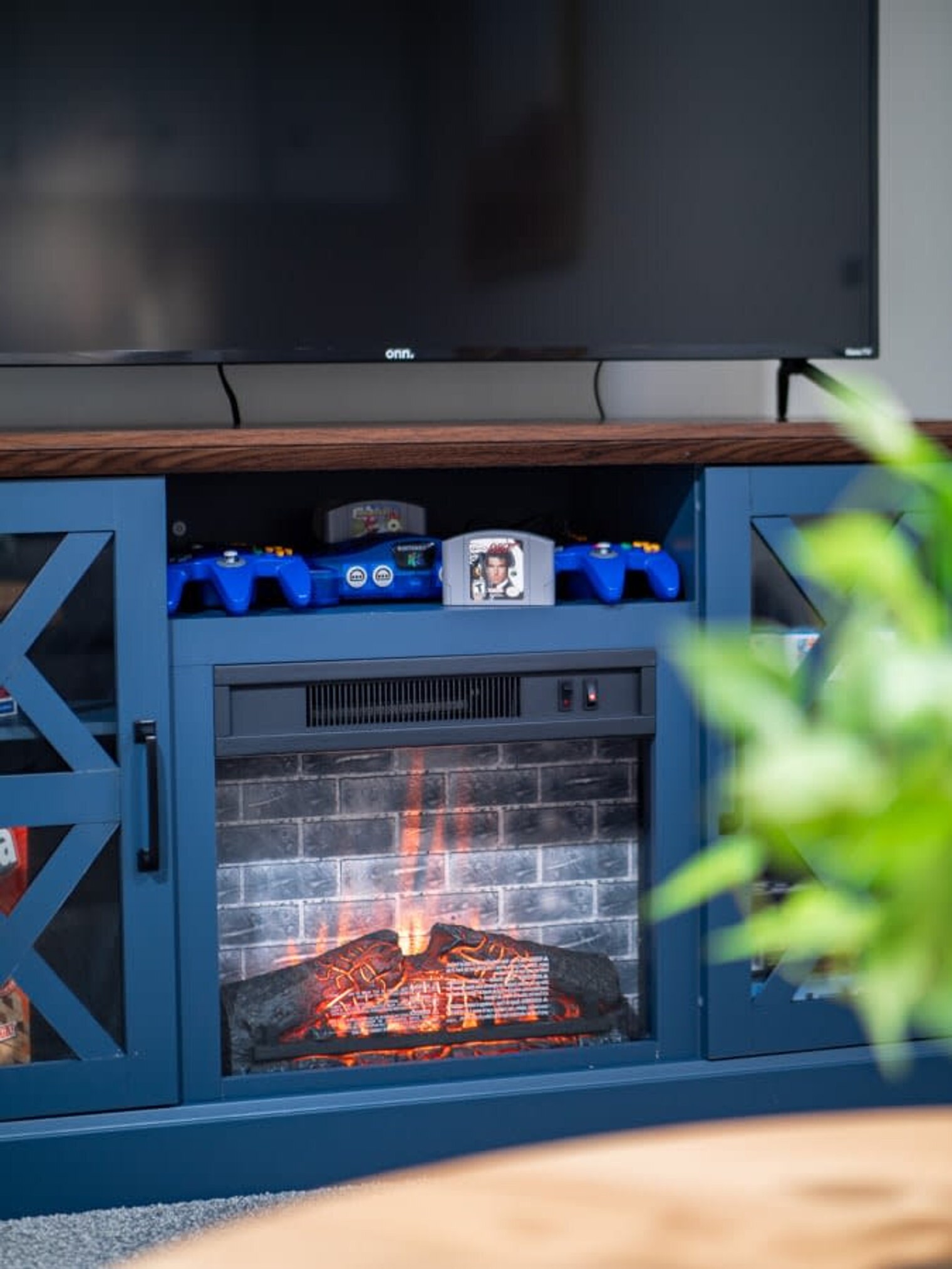 Building Photo - 4861 Pineview Dr