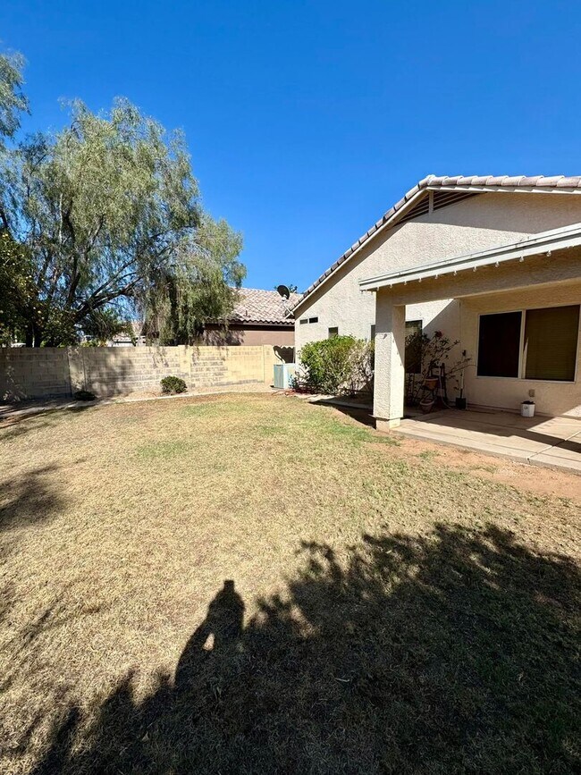 Building Photo - Remodeled Gilbert home