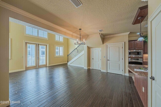 Building Photo - 5090 Riverside Dr