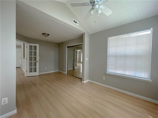 Building Photo - 1107 Sandy Ln Dr