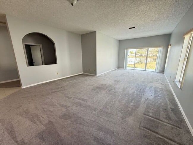 Building Photo - 3/2 Orlando home near theme parks