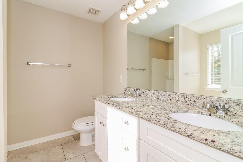 Building Photo - 767 Fieldcrest Dr