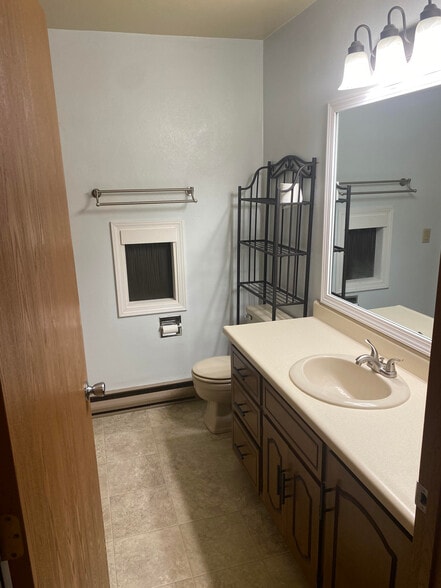 Building Photo - 686 Trailsway Ln