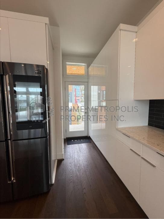 Building Photo - 2142 10th Ave W