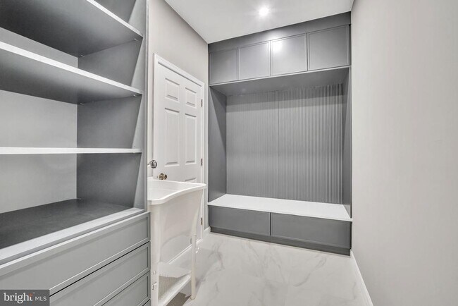 Building Photo - 20195 Hidden Creek Ct