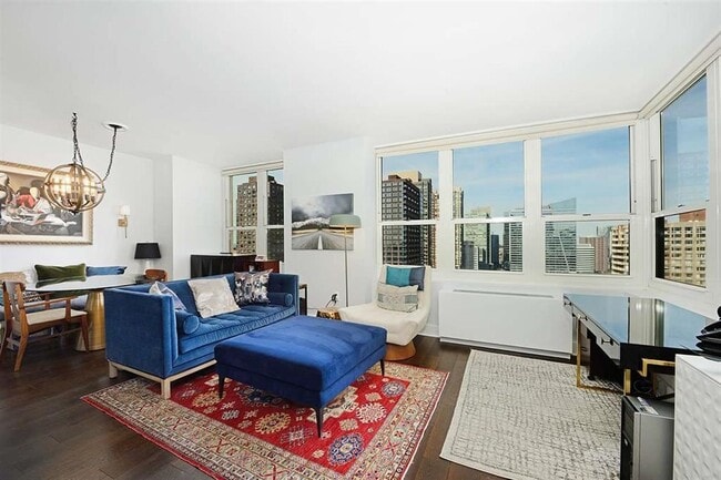 Building Photo - 88 Morgan St