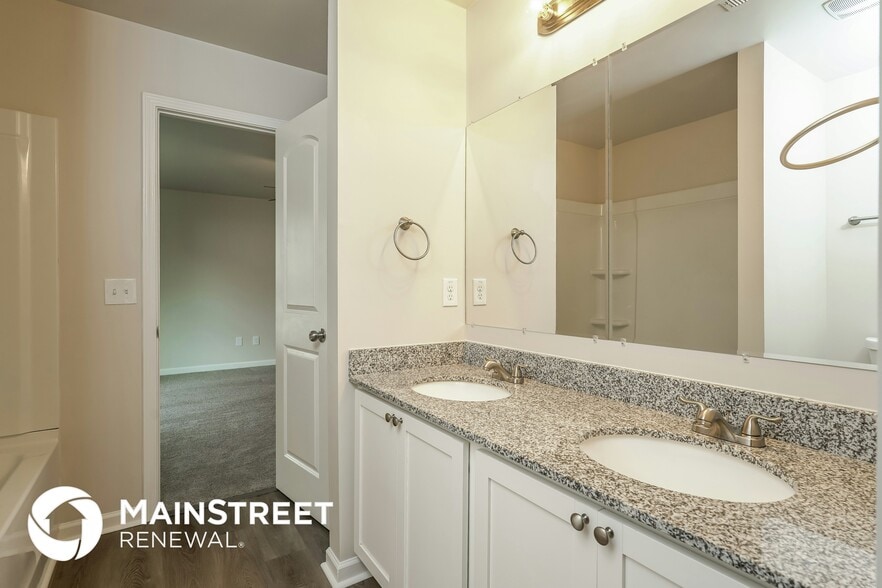 Building Photo - 3800 Bellingham Ct