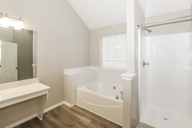 Building Photo - 2365 Brookgate Way