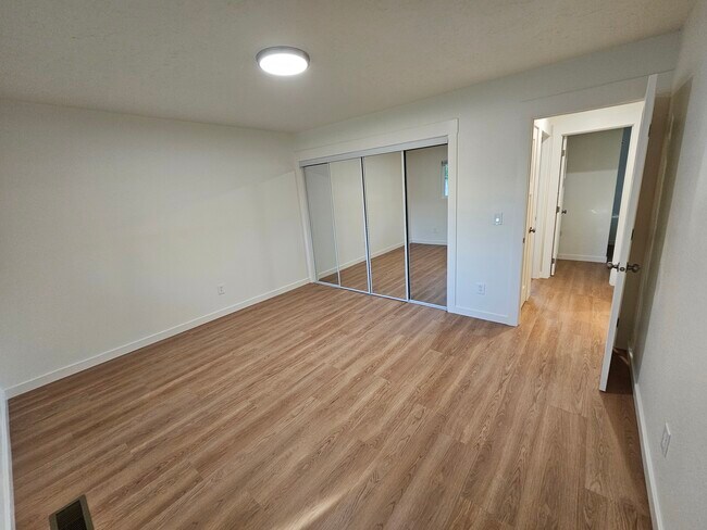 Building Photo - 2166 N Wildwood St