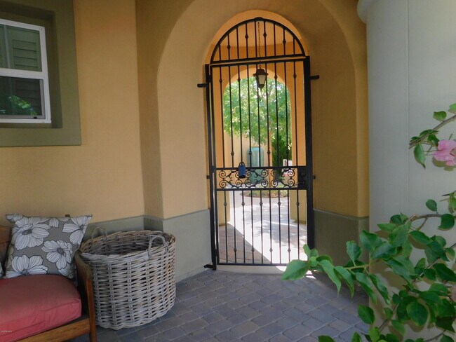 Building Photo - 7291 Range Vw Cir