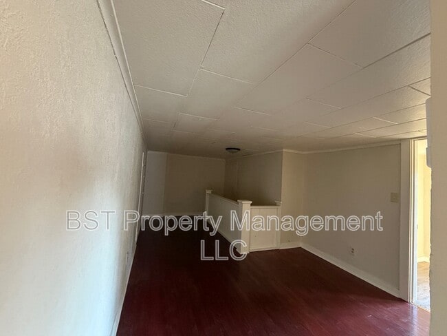 Building Photo - 1435 18th St NE