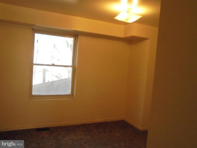 Building Photo - 51 Ed Turner Ln