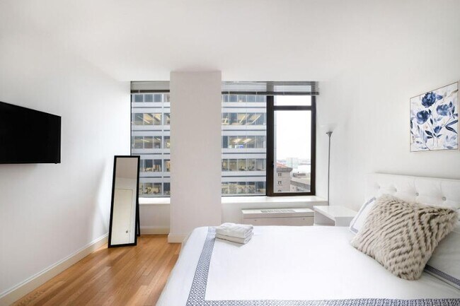 Building Photo - 3 bedroom in NEW YORK NY 10005