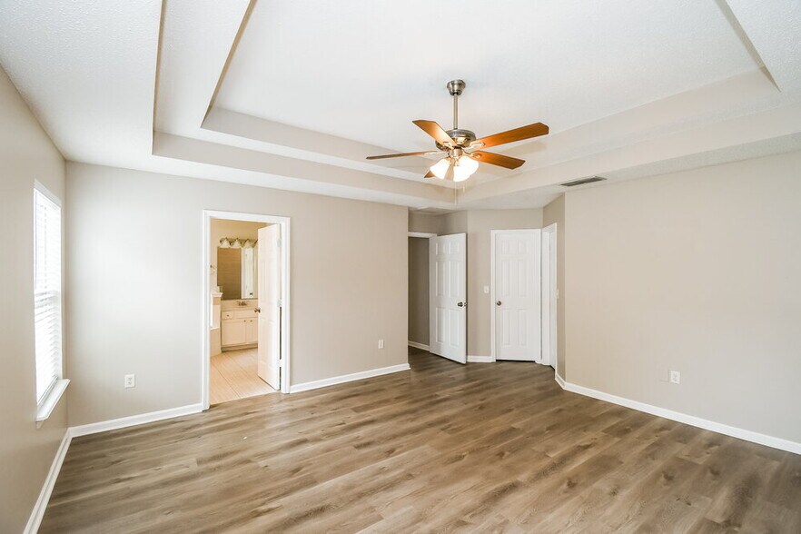 Building Photo - 3949 Leatherwood Dr
