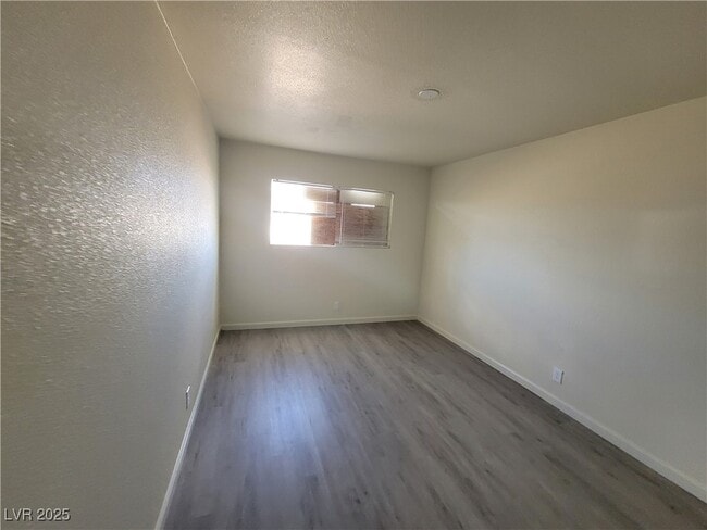 Building Photo - 3749 Ponderosa St