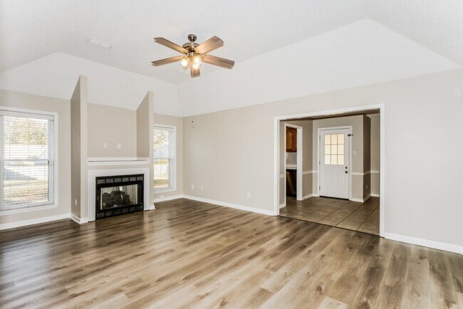 Building Photo - 93 Bloomington Cove