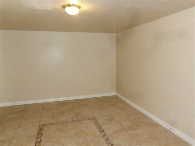 Building Photo - 7206 S Inverness Drive