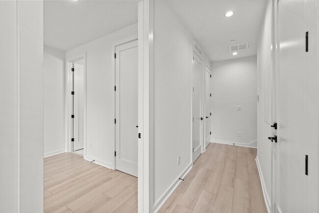 Building Photo - 1408 Anderson St