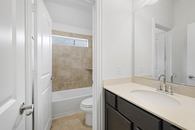 Building Photo - 6007 Marsh Lk Ct