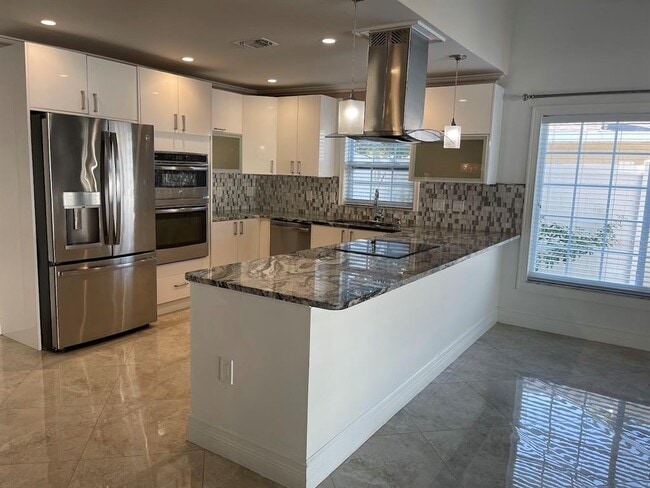 Building Photo - 3268 Buckhorn Dr