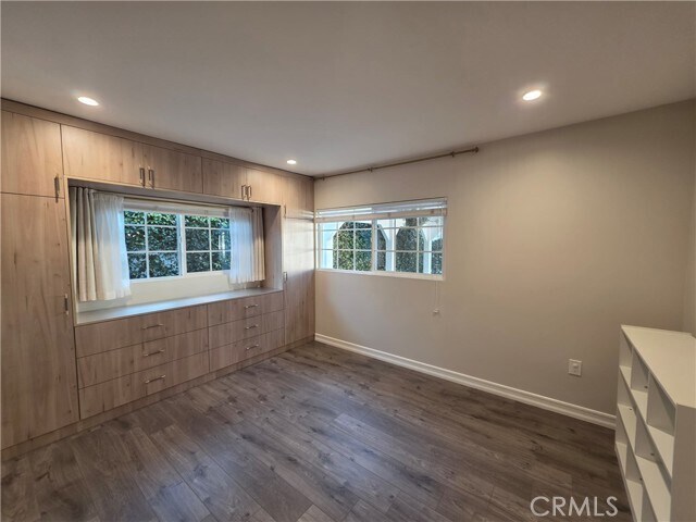 Building Photo - 7954 Crosnoe Ave