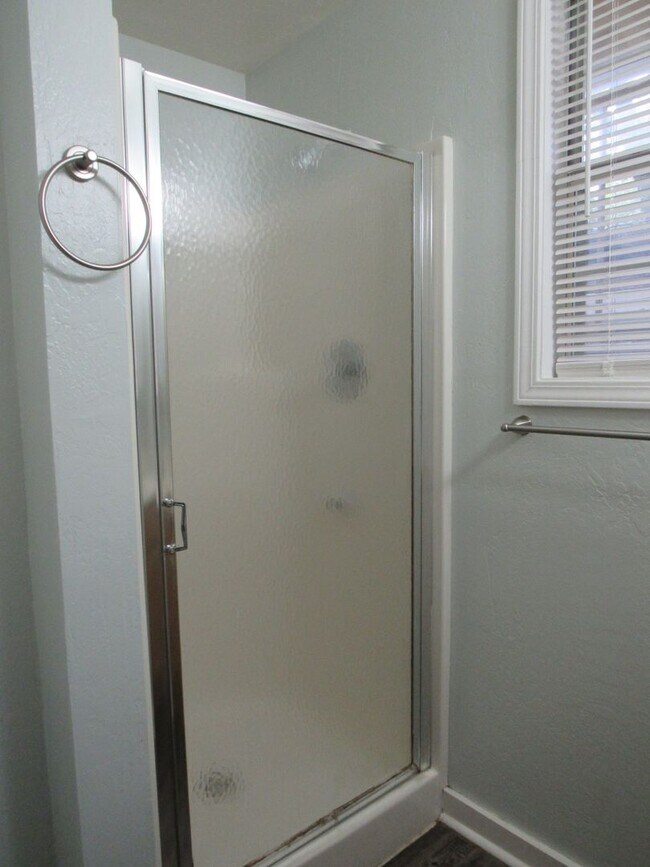 Building Photo - 1 Bedroom in Monte Vista