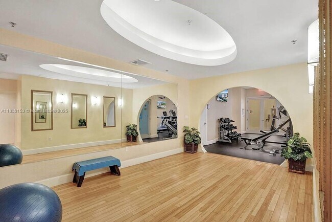 Building Photo - 1830 Radius Dr