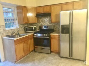Building Photo - 4B2B house | Walking distance to Drexel Un...