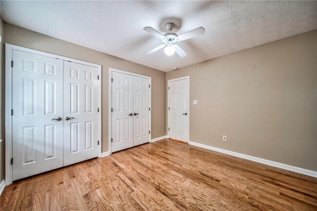 Building Photo - 215 Arbor Wy