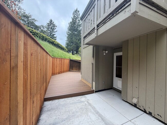 Building Photo - LARGE TWO BEDROOM TWO AND HALF BATH, QUAIL...